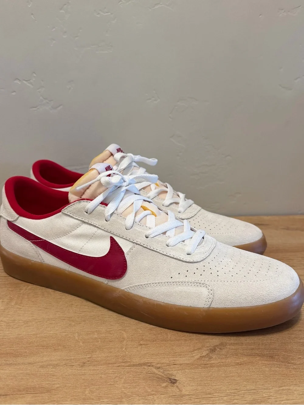 Nike SB Heritage Vulc White Red Gum Skate Shoes NWOT Men's Size 13 CD5010-100